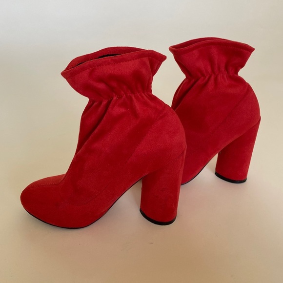 Red suede boots - Picture 3 of 4